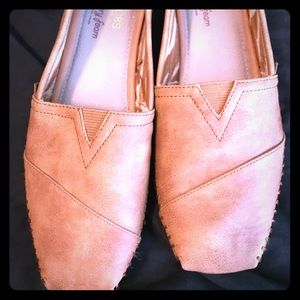 Bobs by Skechers Size 9 Chestnut Suede